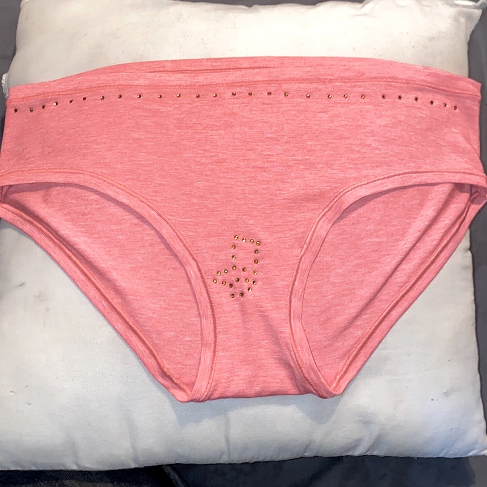 Gap undie with bling 💍